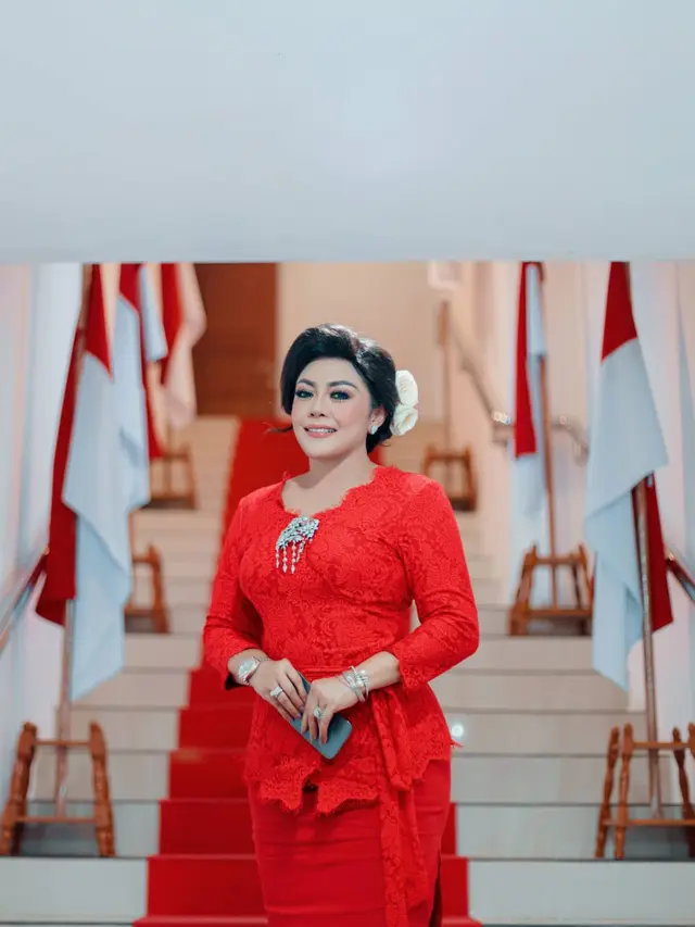 Indra Utami Tamsir menyelenggarakan lomba Keroncong.