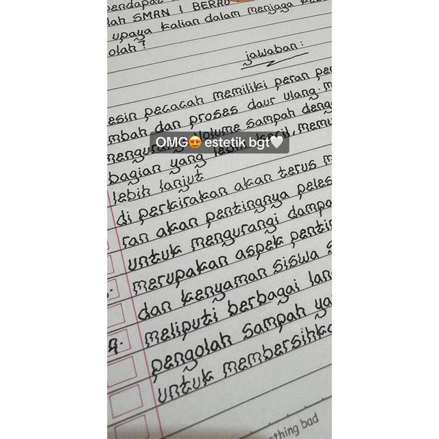 Guru Ini Bagikan Macam-macam Tulisan Tangan Muridnya, 6 Potretnya Unik Banget