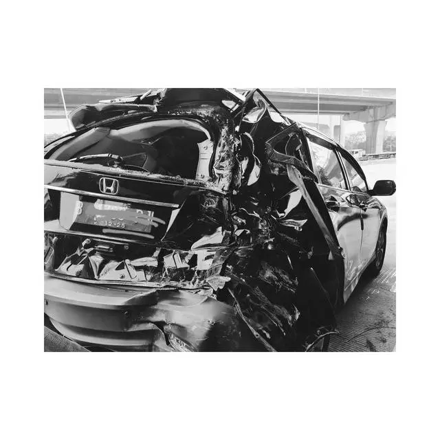 Dinda Kanya Dewi terlibat kecelakaan mobil (Instagram/dindakanyaa)