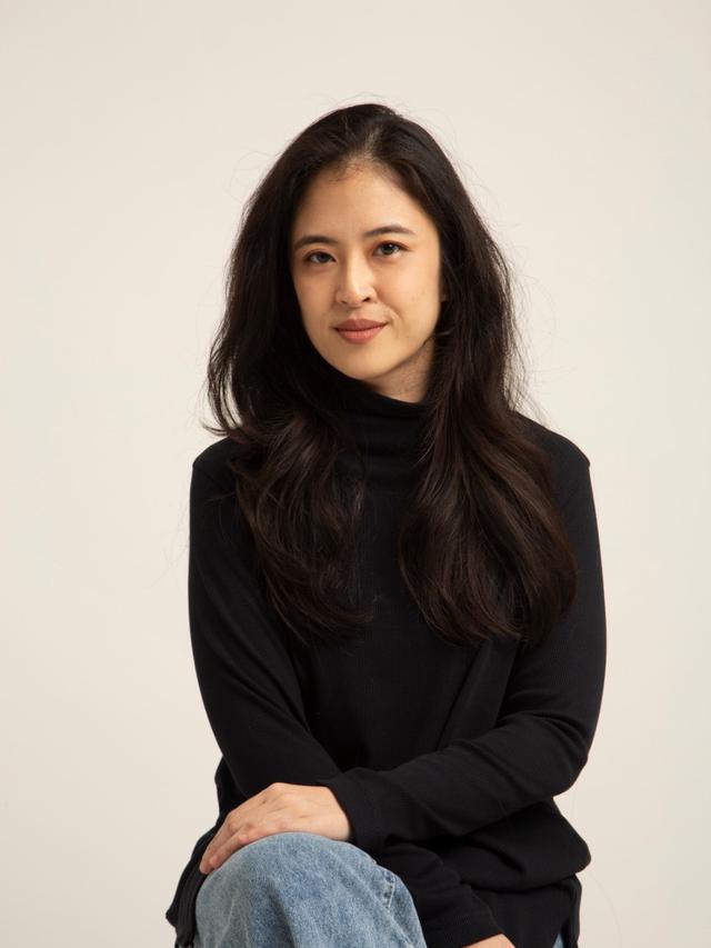 Desainer Nadya Karina Sebut Warna Cerah Netral Akan Tren Untuk Acara