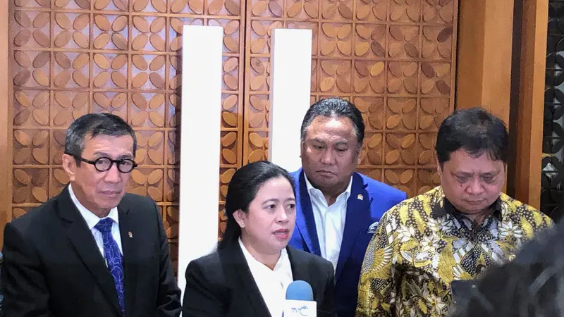 Ketua DPR RI Puan Maharani bertemu dengan Menko Perekonomian Sri Mulyani dan Menkopolhukam Mahfud Md di Gedung DPR/MPR. (Liputan6.com/Delvira Hutabarat)