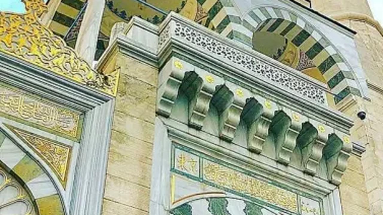 1. Tokyo Camii adalah masjid terbesar di Tokyo sekaligus Negeri Sakura.