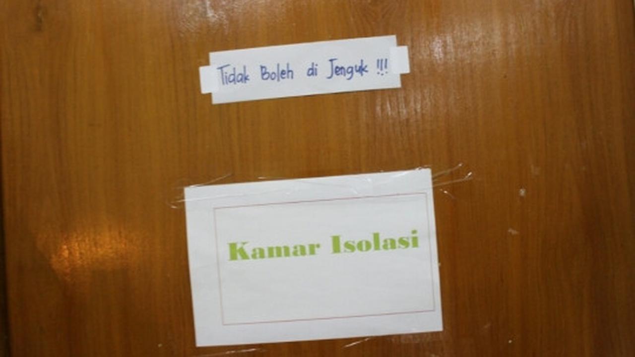 Melihat kondisi Tosan terbaring kritis di rumah sakit