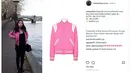 Selain mengoleksi kaus dan tas mewah, kali ini adalah jaket Nikita Willy berwarna pink. Untuk harganya, jaket Nikita Willy ini harganya mencapai Rp.23.517.000. (Instagram/nikitawillycloset)