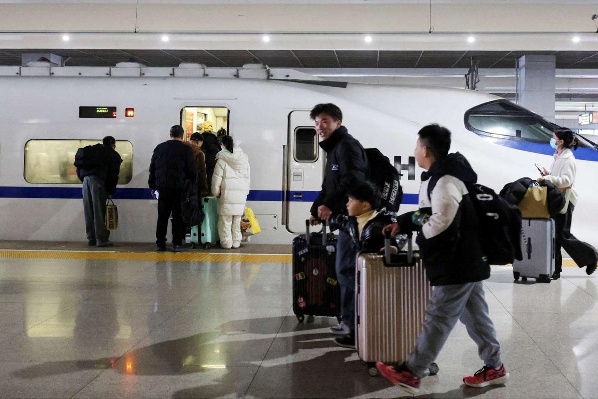 Mudik Imlek 2025 di China Tembus 9 Miliar Perjalanan