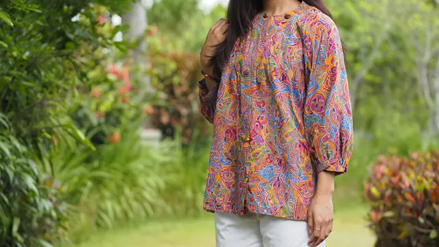 Model Batik Wanita Lengan Poet