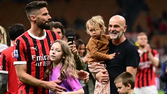 Stefano Pioli dan Olivier Giroud di Laga AC Milan vs Salernitana