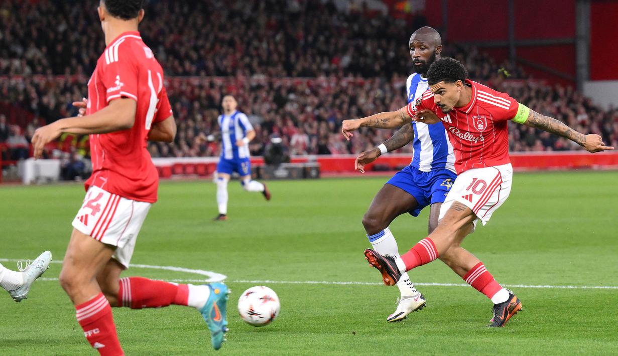 Nottingham Forest secara mengejutkan berhasil mendepak pimpinan klasemen Liga Portugal musim ini, FC Porto dari Liga Europa. (AP Photo/PA/Gary Oakley)