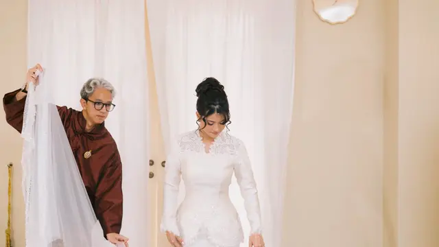 Pesona Pengantin Kerajaan Johor yang Classy dan Elegan dalam Karya Didiet Maulana