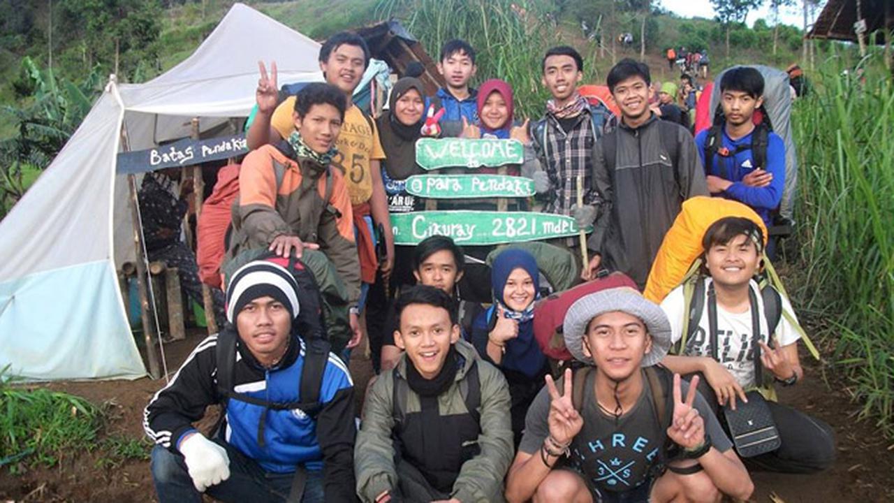 Pendakian Gunung Cikuray yang Tak Terlupakan