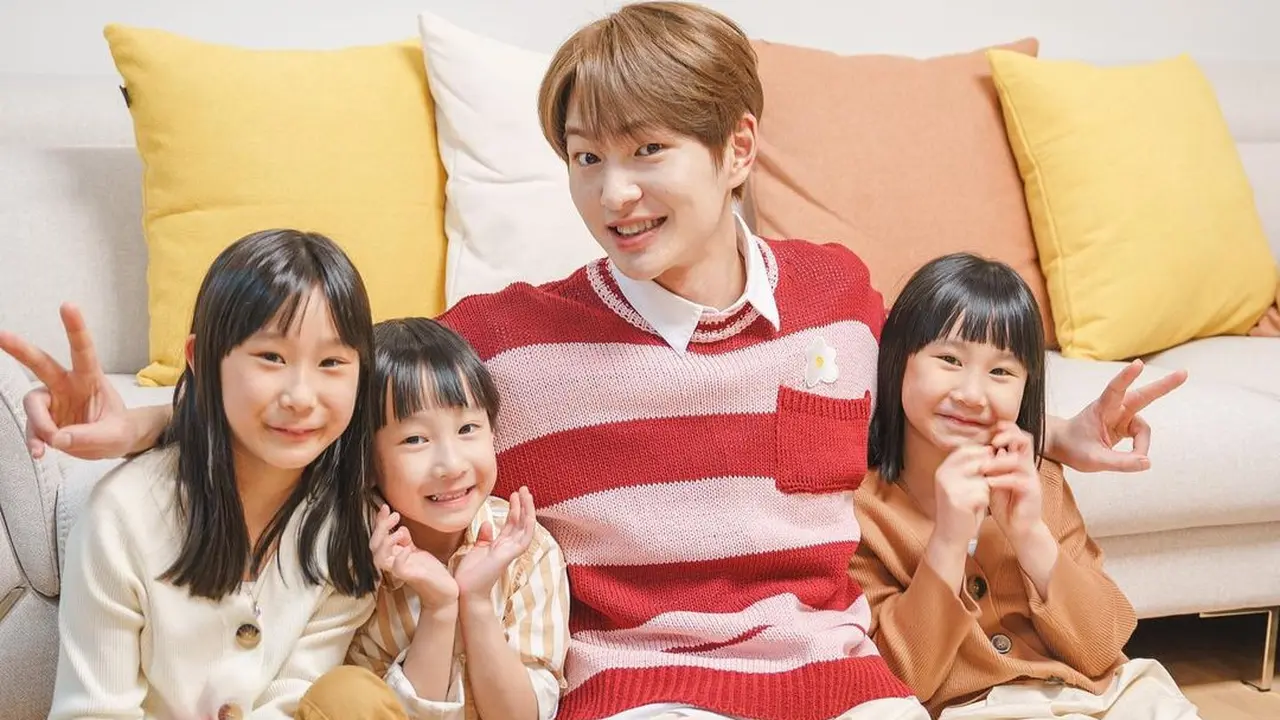 Onew SHINee dan Kimbab Family. (Instagram/ kimbabfamily.official)