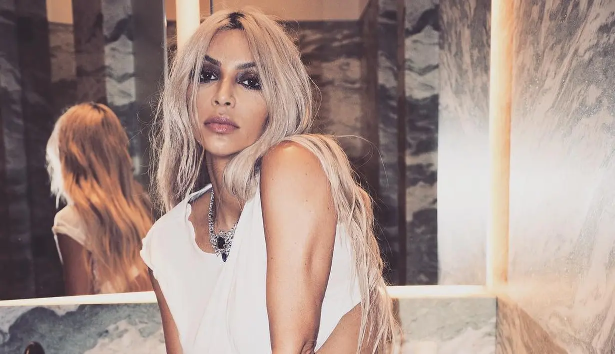 Meski banyak mendapatkan respon dari followersnya, Khloe sepertinya hanya menginginkan saran dari Kim. (instagram/kimkardashian)