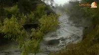 Diterjang Lahar Dingin Kelud, Desa Pandansari Ngantang Terisolir