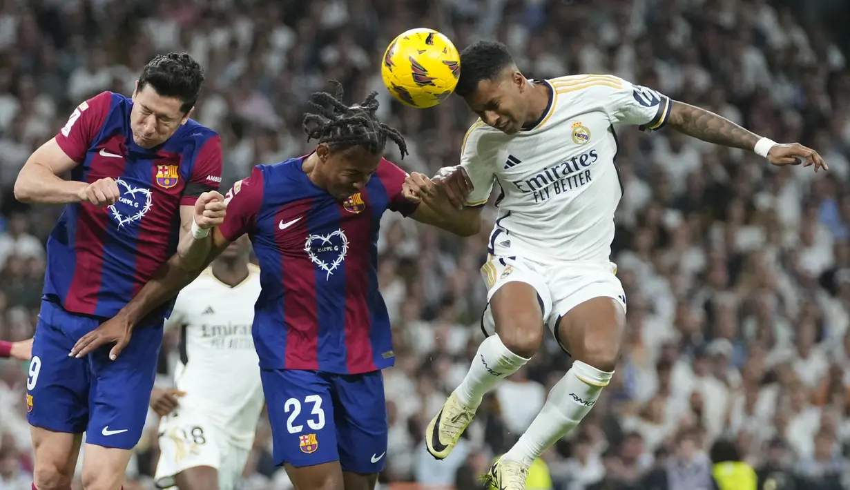 <p>Sedangkan, Barcelona ada di bawahnya dengan 70 poin. (AP Photo/Manu Fernandez)</p>