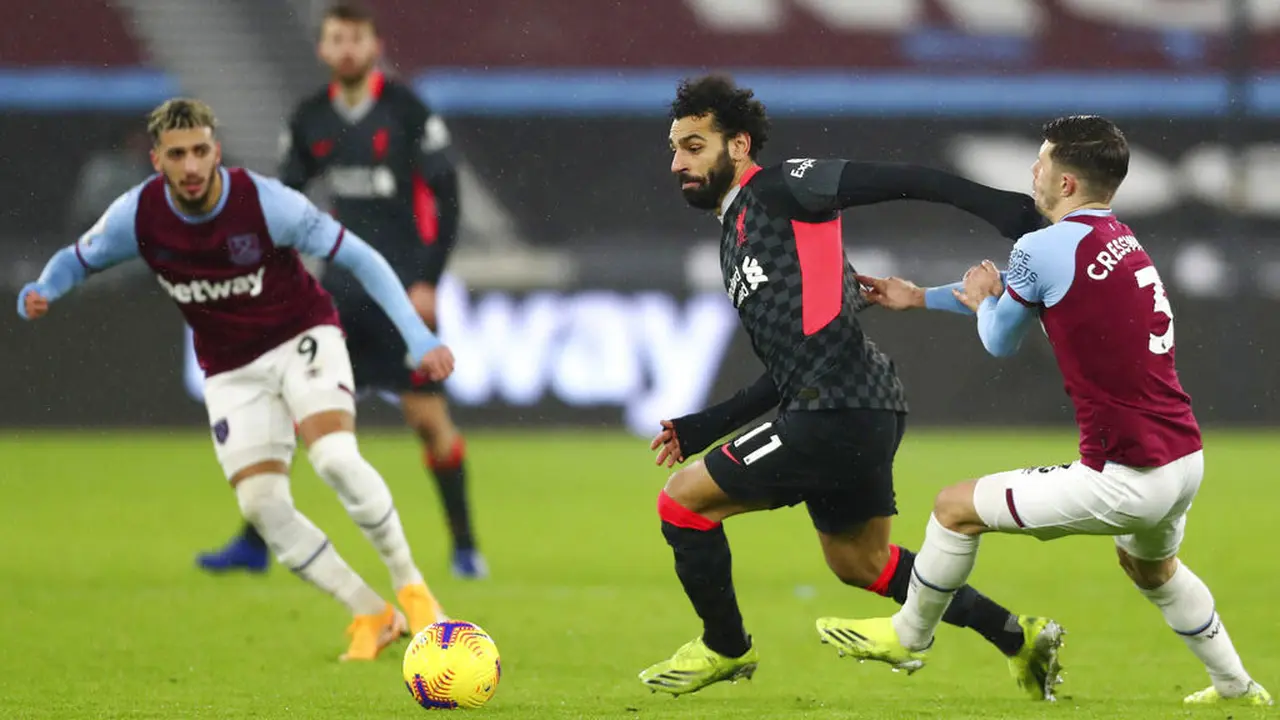 Foto Liga Inggris: Mohamed Salah Borong Dua Gol, Liverpool Bungkam West Ham United