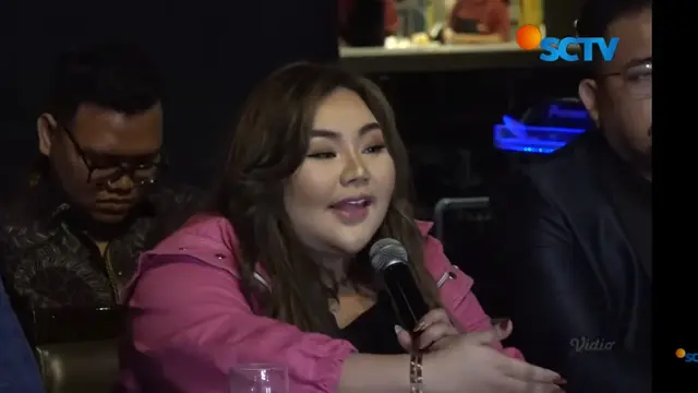 Lisa Mariana. (Tangkapan layar YouTube Hot Shot/ YouTube SCTV)