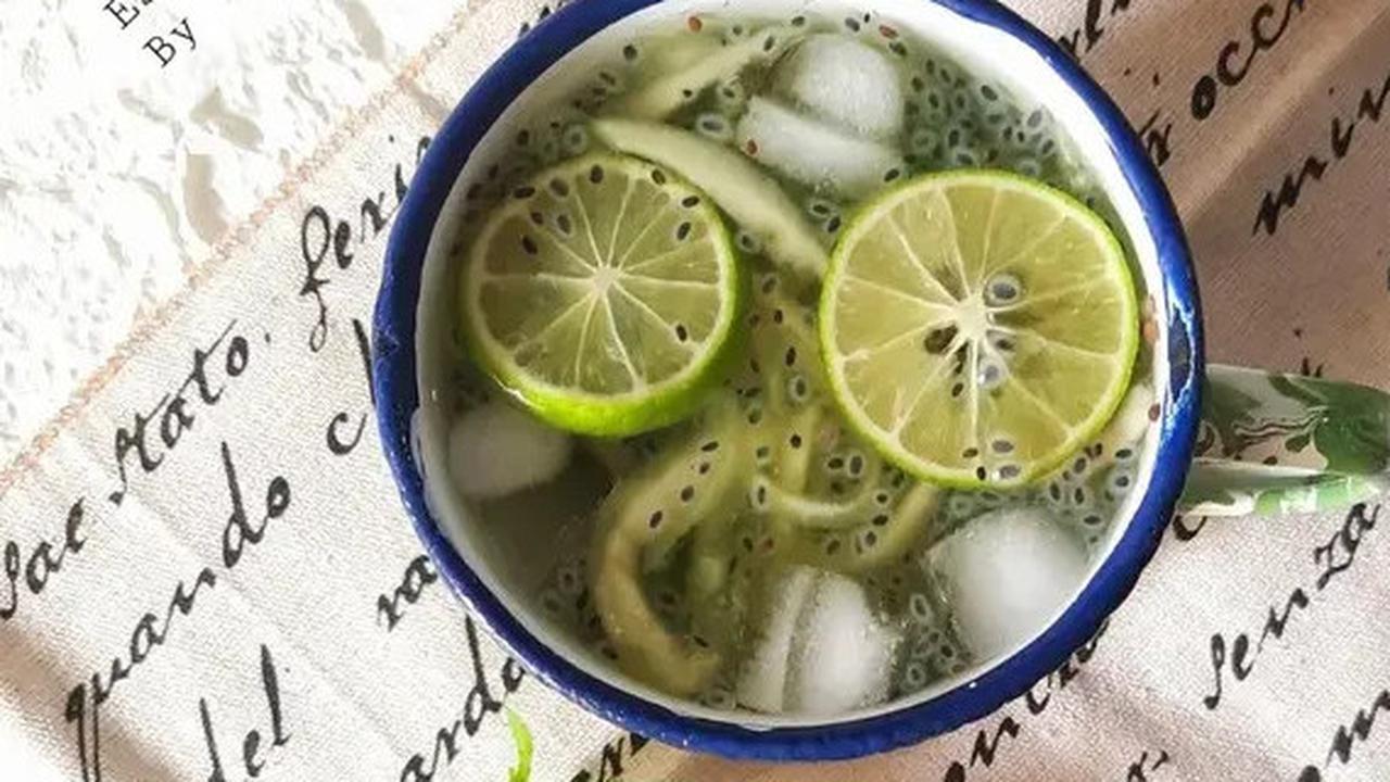Cara Membuat Es Kuwut: Minuman Segar Khas Bali yang Mudah Dibuat