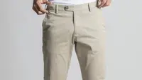 Harbolnas 11.11, Belanja 6 Model Celana Chino Pria yang Bikin Tampilan Simpe tapi Stylish