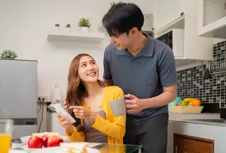 Green Living for Two: 5 Kebiasaan Eco-Friendly yang Membuat Hubungan Langgeng./Copyright depositphotos.com/pichsakul