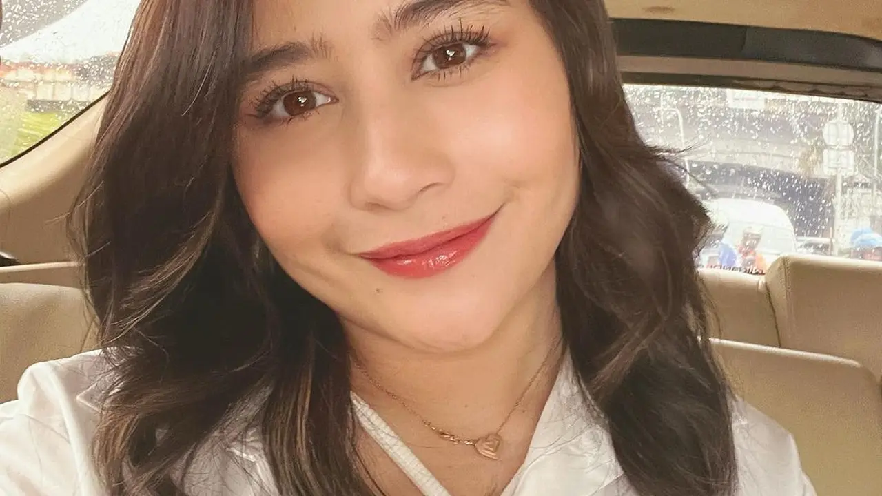 Prilly Latuconsina.