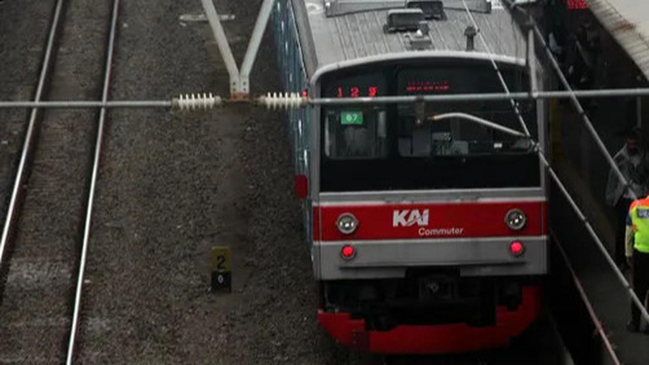 Viral Video Air Masuk ke Dalam KRL, Begini Tanggapan PT KAI Commuter
