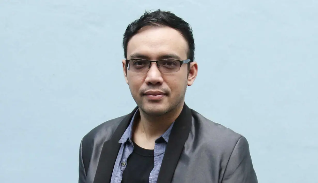 Sandy Tumiwa Belum Dapat Restu Ibu Menikah dengan Shinta Bebi - Photo