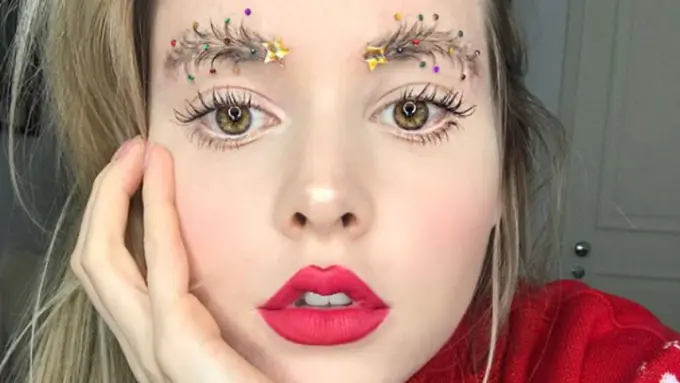 Bentuk Alis Seperti Pohon Natal Ini Viral di Instagram