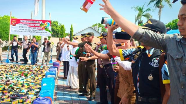 Pantau Harga Bahan Pokok Hingga Pemusnahan Miras Sambut Ramadhan di Cirebon