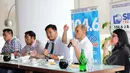 Pengamat ekonomi kebijakan publik, Ichsanuddin Noorsy (kedua kanan) saat menjadi pembicara dalam diskusi yang membahas seputar terjadinya polemik pada pembahasan RAPBD DKI 2015 di kawasan Cikini, Jakarta, Sabtu (7/3/2015). (Liputan6.com/Helmi Afandi)