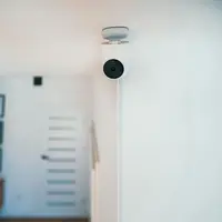 Perlukah Memasang CCTV untuk Memantau Anak di Rumah?