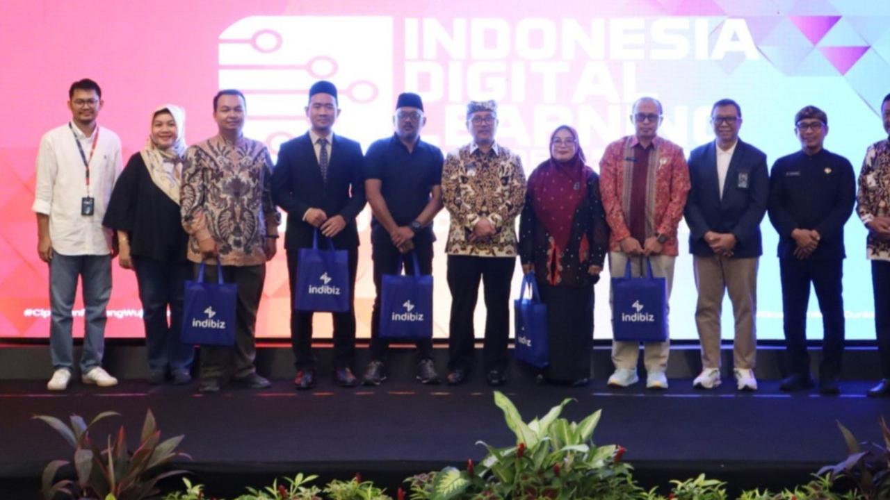 Dukung Cakap Digital Bagi Pendidik, Telkom Gelar Indonesia Digital Learning - Cirebon 2025