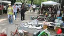 Suasana pameran Tumplek Blek 2017 di Senayan, Jakarta, Sabtu (1/4). Barang otomotif baik baru maupun bekas tersedia di area lapak dan bursa. (Liputan6.com/Angga Yuniar)