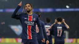 Tujuh gol PSG dicetak oleh pemain berbeda. Bradley Barcola membuka keunggulan lewat golnya di menit ke-20. (Thibaud MORITZ/AFP)
