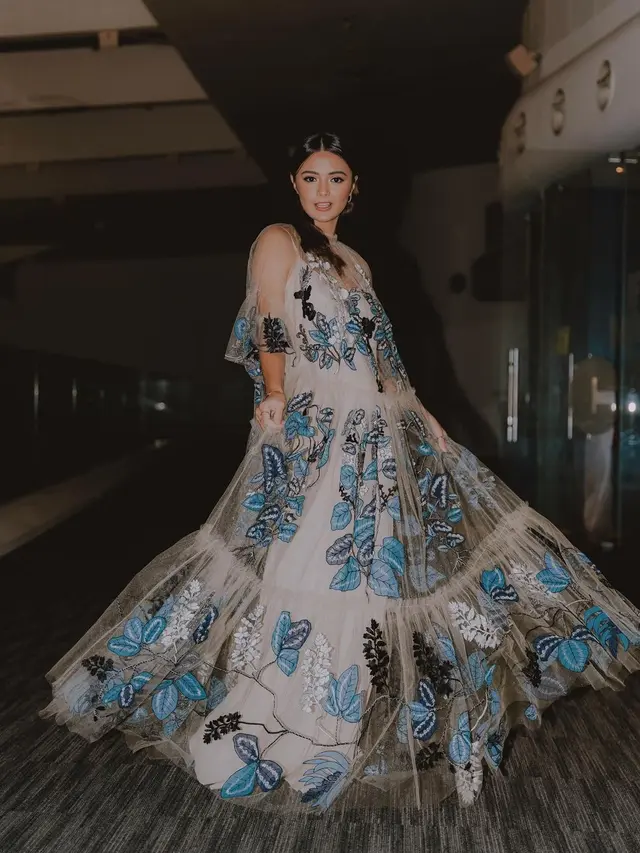 Amanda Rawles di Gala Premiere film Merindu Cahaya de Amstel (Foto: Instagram/@amandarawles)