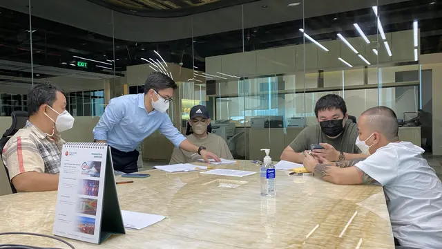 CEO TOP Yonathan Nugroho bersama tiga founders GPX, Donkey, Oura, Marsha (Dok. Trinity Optima Production)