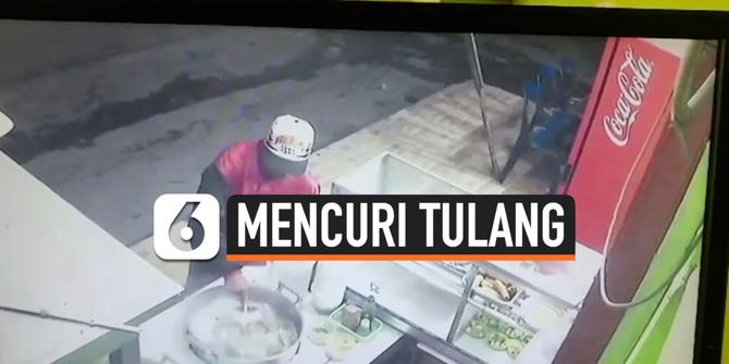 VIDEO: Detik-Detik 2 Pria Terekam Kamera CCTV Mencuri Tulang Babi