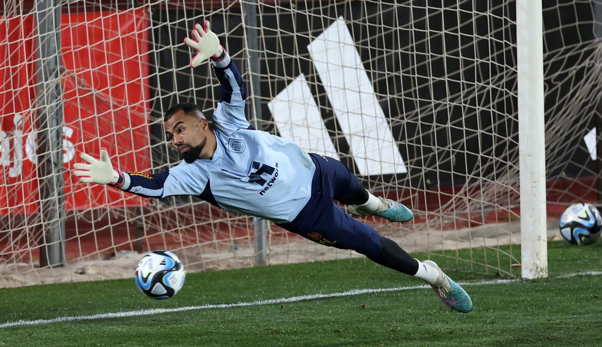 La Roja mengawali perjalanannya di Kualifikasi EURO 2024 dengan laga kandang melawan Norwegia pada 26 Maret mendatang. (Photo by Pierre-Philippe Marcou / AFP)