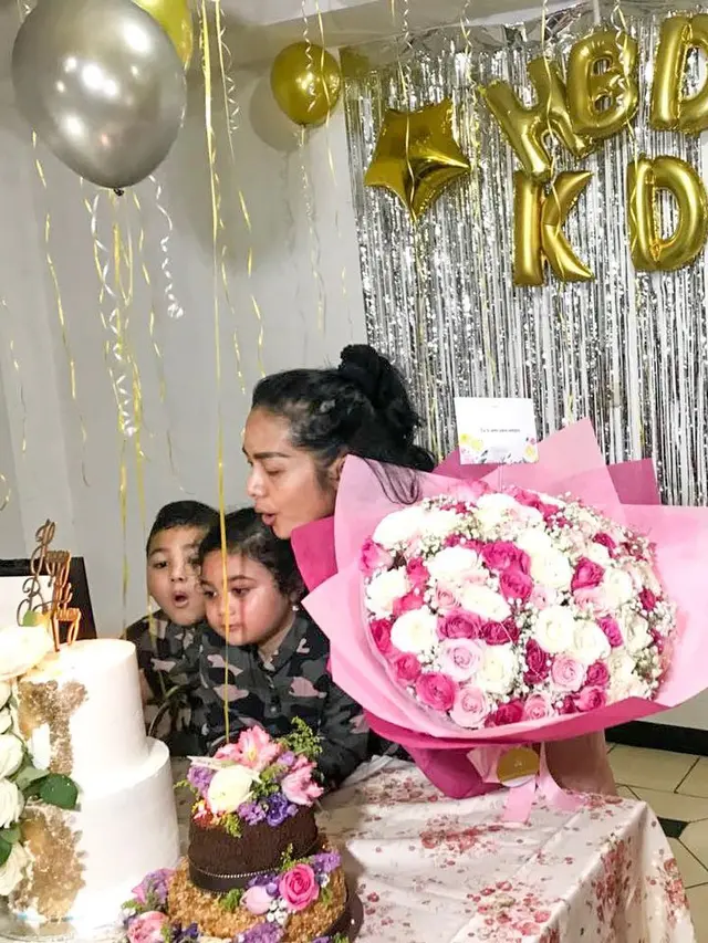 [Bintang] Krisdayanti dan Raul Lemos