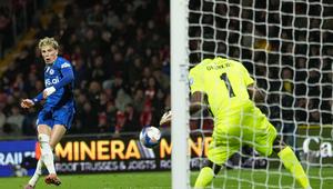 Alejandro Garnacho mencetak gol kemenangan Chelsea atas Wrexham, Minggu (8/3/2026) (AP Photo/Jon Super)