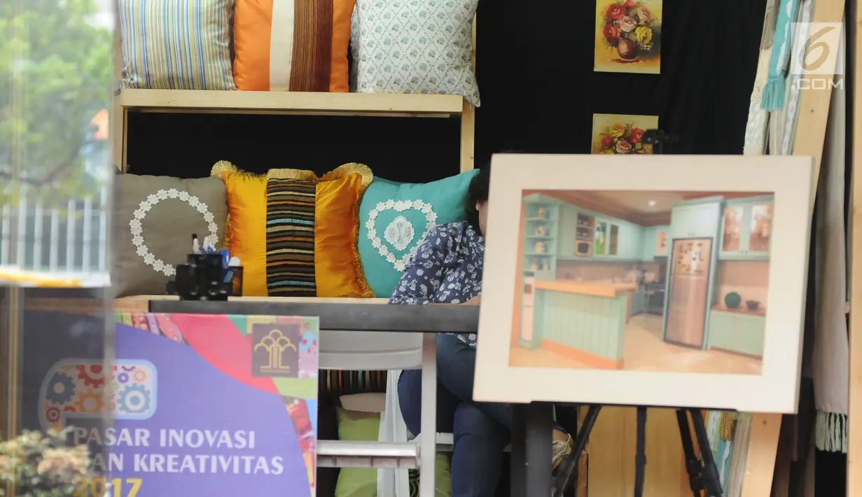Inovasi rancang interior dipamerkan pada Pasar Inovasi dan Kreativitas di Graha Pengayoman, Jakarta, Selasa (31/10). Ajang ini untuk mengkomersialisasikan produk kekayaan intelektual pelaku bisnis. (Liputan6.com/Helmi Fithriansyah)