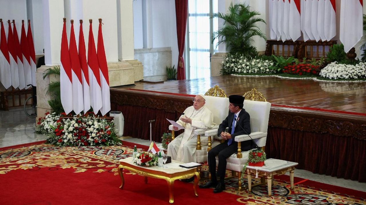 Paus Fransiskus Tolak Jet Pribadi dan Hotel Mewah