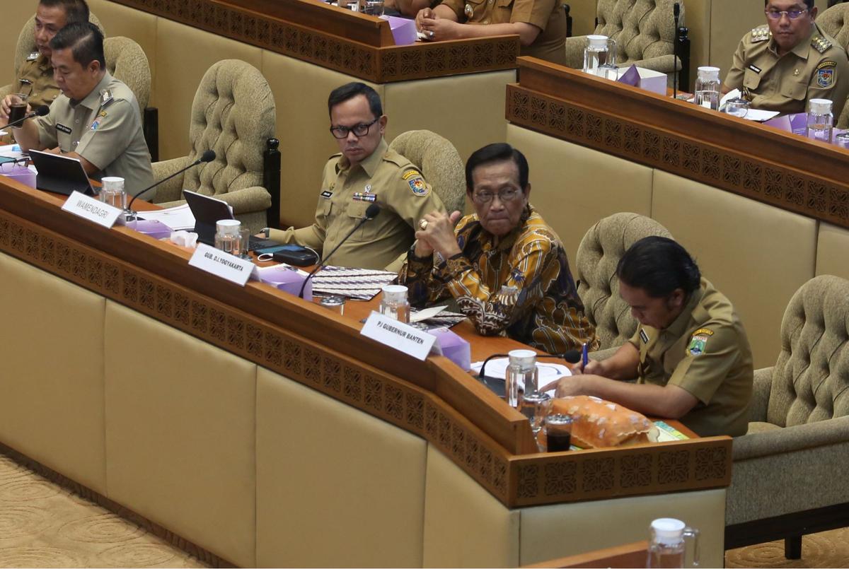 Komisi II DPR gelar rapat dengar pendapat (RDP) dengan PJ Gubernur terkait Pilkada 2024