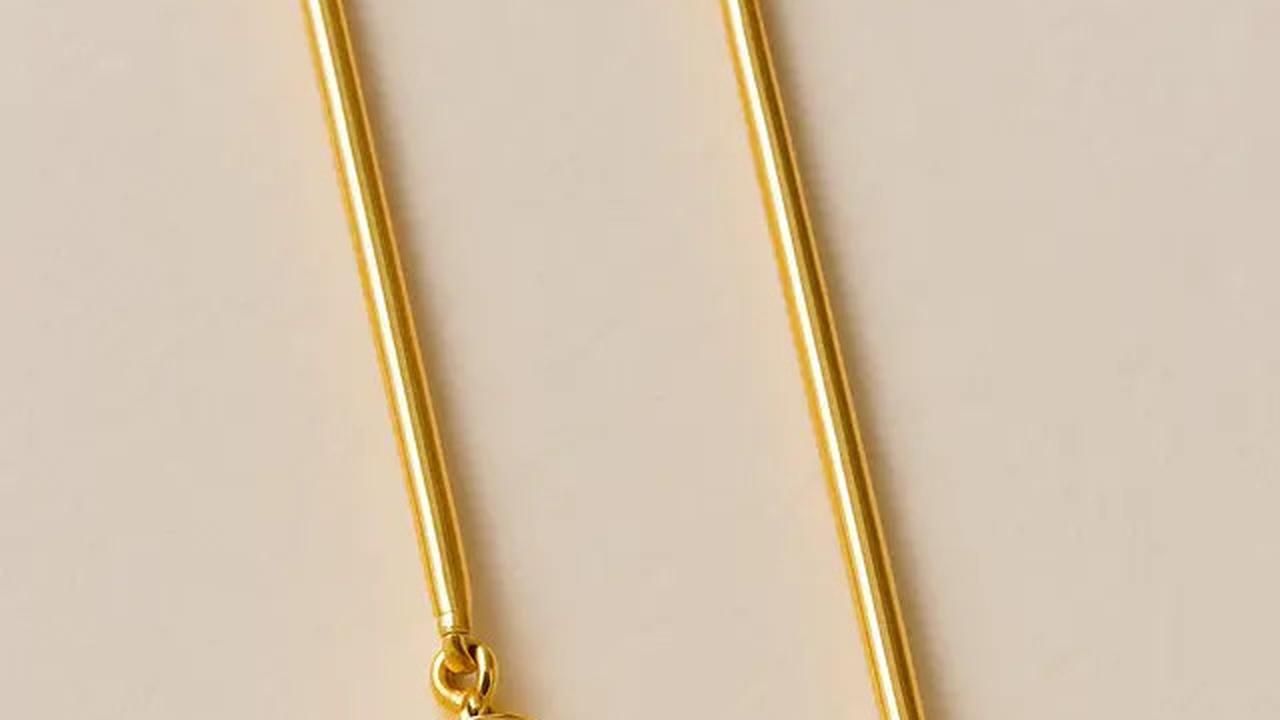 7 Model Anting Emas yang Cocok untuk Wajah Bulat, Menawan dan Elegan