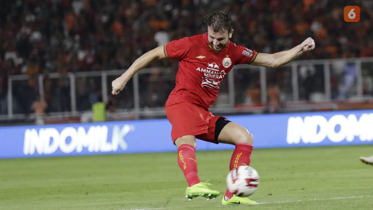 Bek Persija Jakarta, Marco Motta