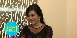 Beberapa hari yang lalu Ikke Nurjanah pergi mengunjungi Julia Perez di Rumah Sakit. Ia melihat Julia Perez tengah tanam bulu mata. Ikke acungi jempol akan semangat Jupe untuk sembuh.