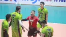 <p>Selebrasi para pemain Jakarta STIN BIN, Hendrik Agel Kurniasandi (tengah) dkk setelah mencetak angka saat menghadapi Jakarta Bhayangkara Presisi pada laga seri keempat putaran pertama PLN Mobile Proliga 2024 di GOR Tri Dharma Petrokimia, Gresik, Jawa Timur, Jumat (17/5/2024). Jakarta STIN BIN menang 3-1 (14-25, 25-21, 25-20 dan 25-21). (Dok. PBVSI)</p>