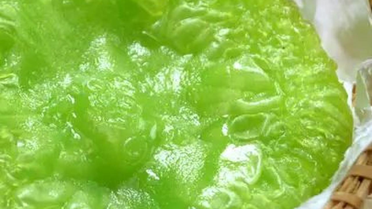 <b>13. Kue Cucur</b>
