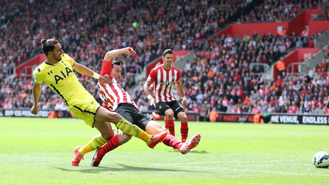 Nacer Chadli 