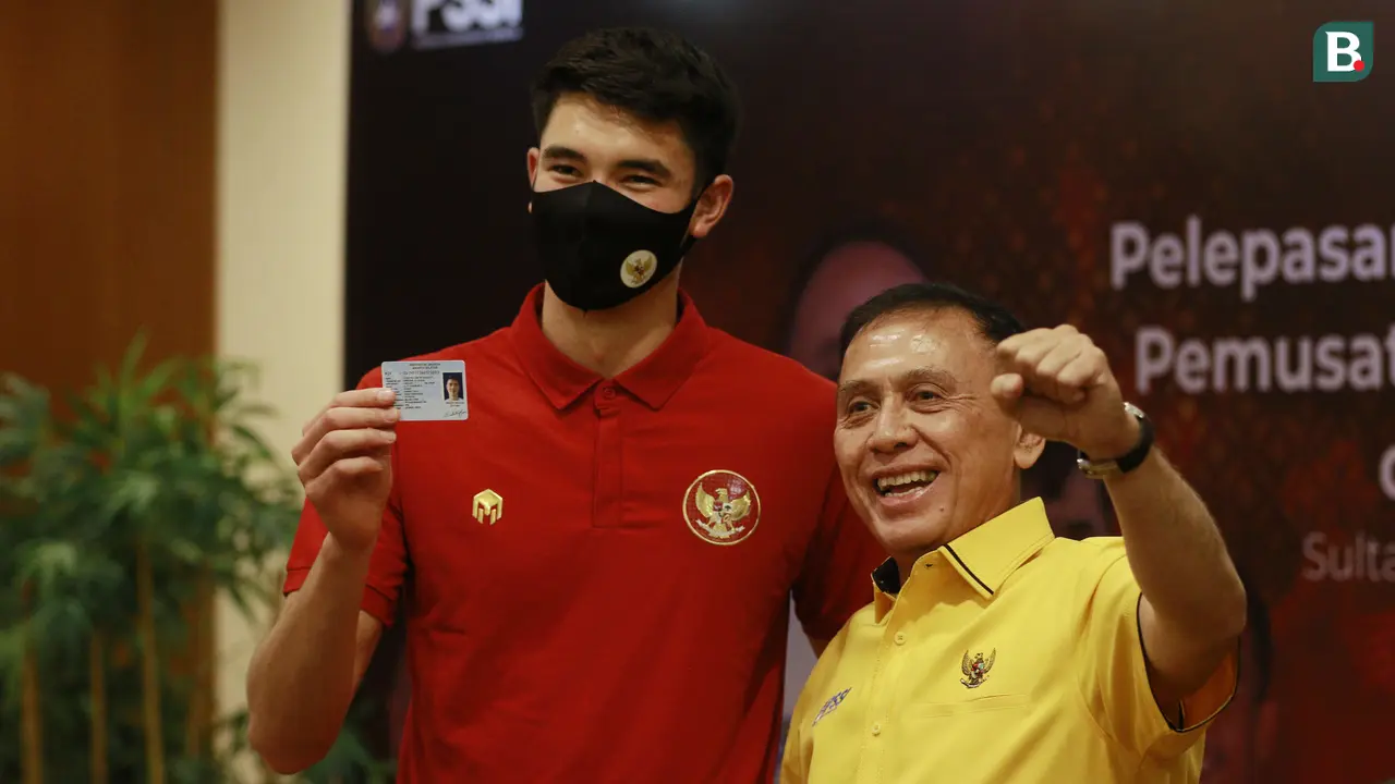 Foto: Cerianya Elkan Baggott Pamer KTP di Acara Pelepasan Timnas Piala AFF 2020 Menuju Pemusatan Latihan di Turki