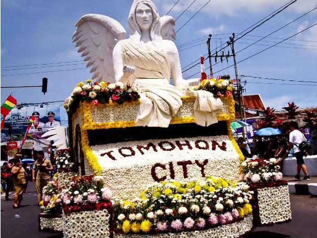 154 Ribu Kuntum Bunga Untuk Parade Festival Bunga Tomohon Regional Liputan6 Com